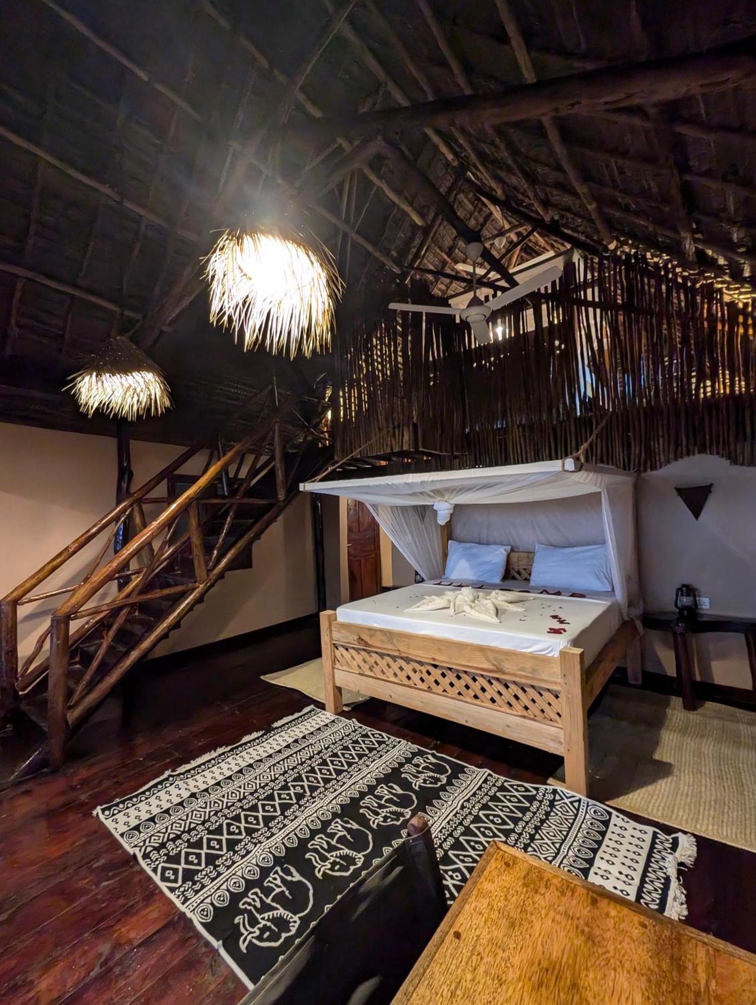 Monkey Mountain Lodge Mtende Exterior photo